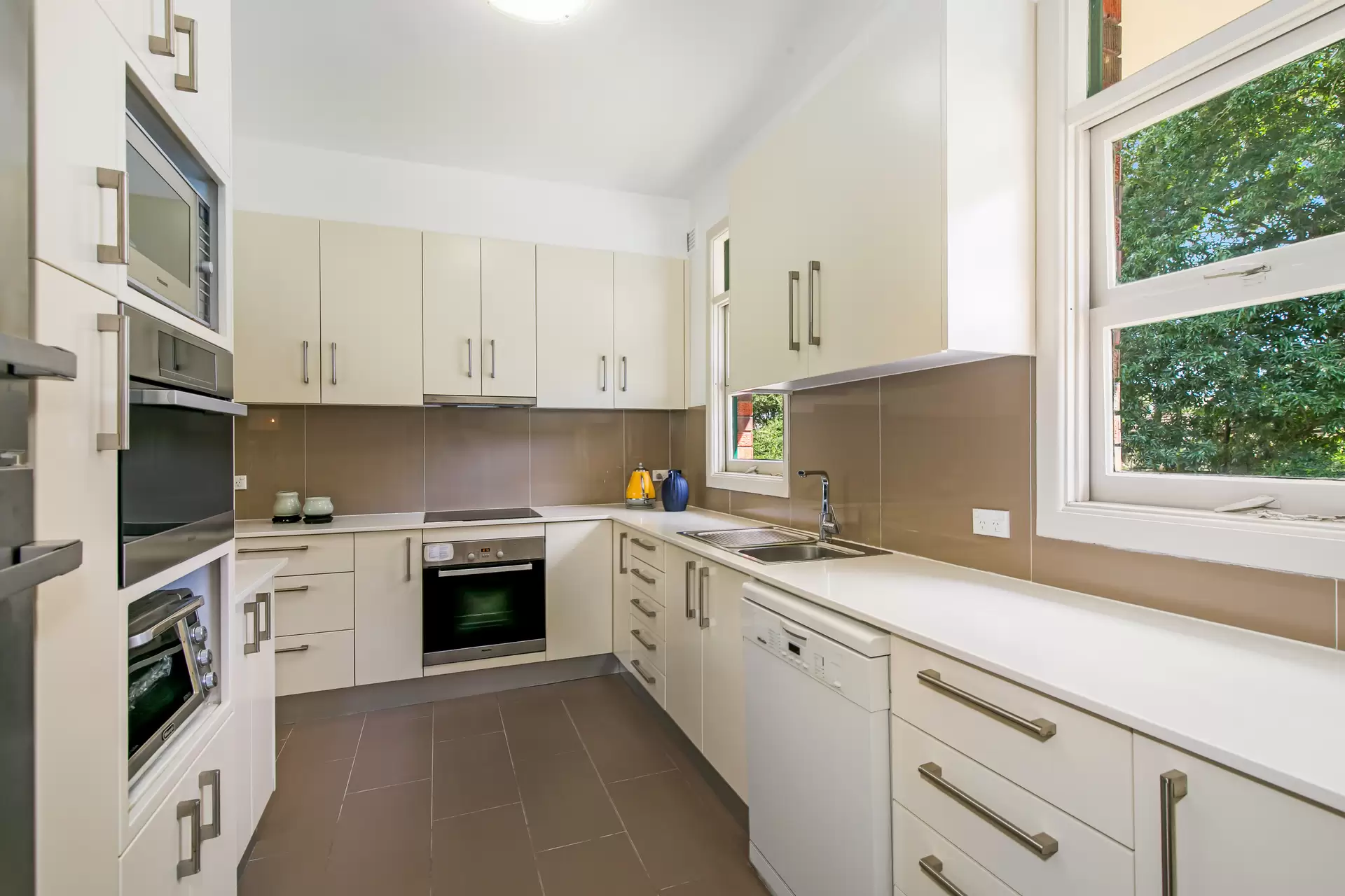 31 Jubilee Street, Wahroonga - Thumbnail 2