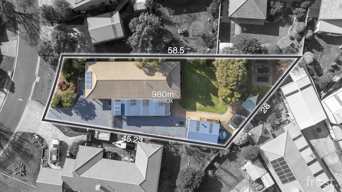 2 Pulford Court, Melton West, VIC, Melton West - Thumbnail 3