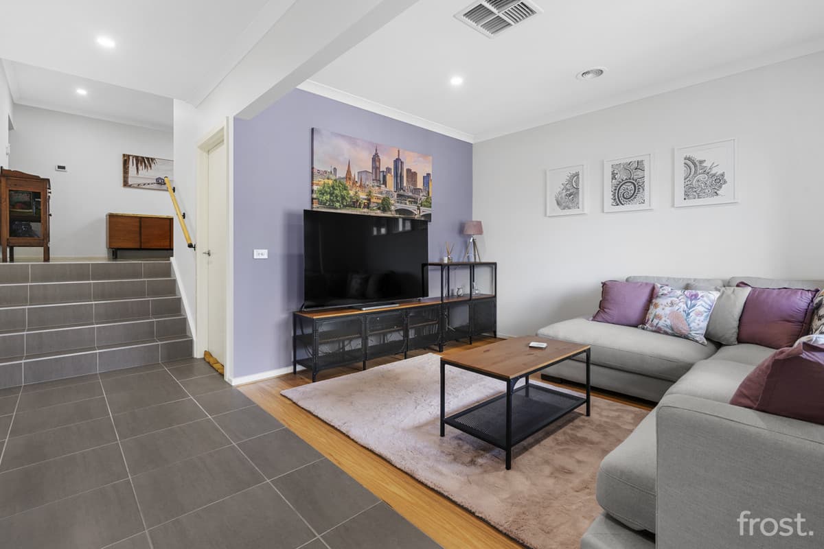 14 Bear Crescent, Doreen, VIC, Doreen - Thumbnail 3