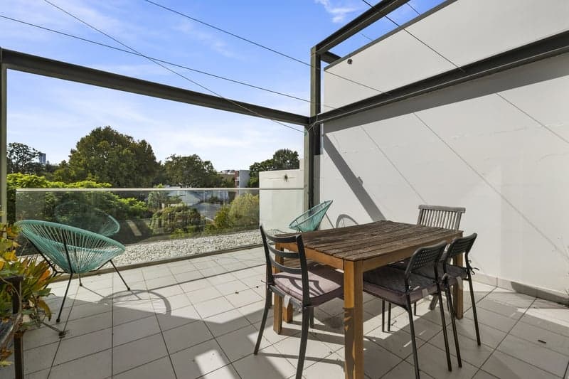 35/5-13 Larkin Street, Camperdown - Thumbnail 2