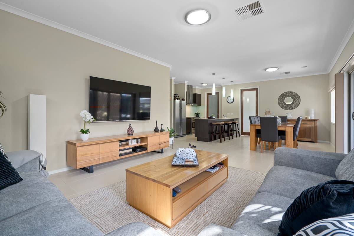 56 Panton Gap Drive, South Morang, VIC, South Morang - Thumbnail 2
