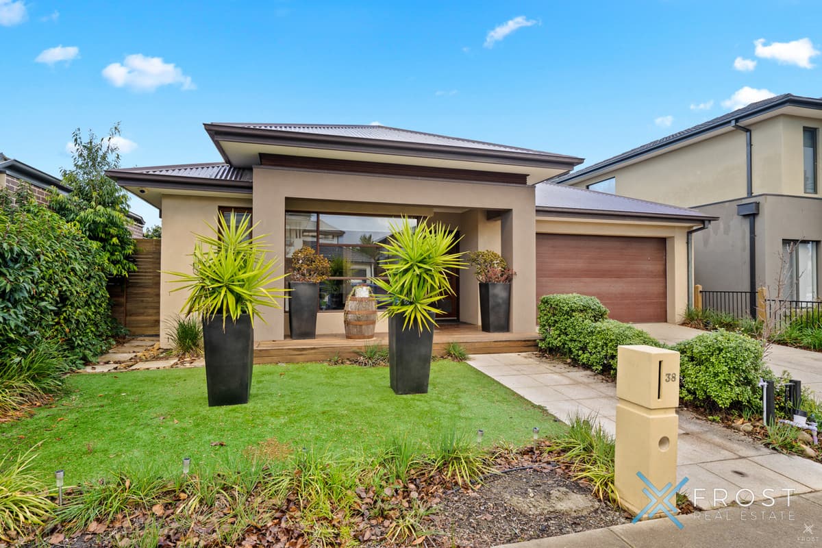 38 Newmarket Parade, Mickleham, VIC, Mickleham - Image 1