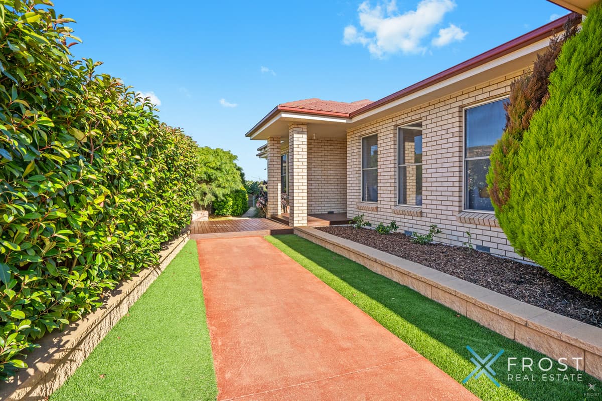 47 Craig Parry Drive, Hidden Valley, VIC, Hidden Valley - Thumbnail 2