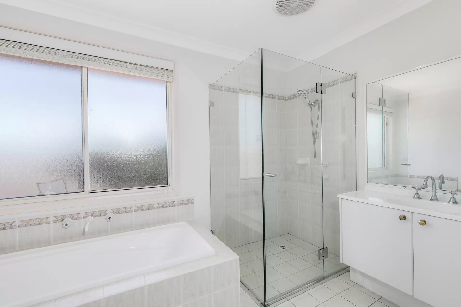 59 James Henty Drive, Dural NSW, Dural - Thumbnail 5