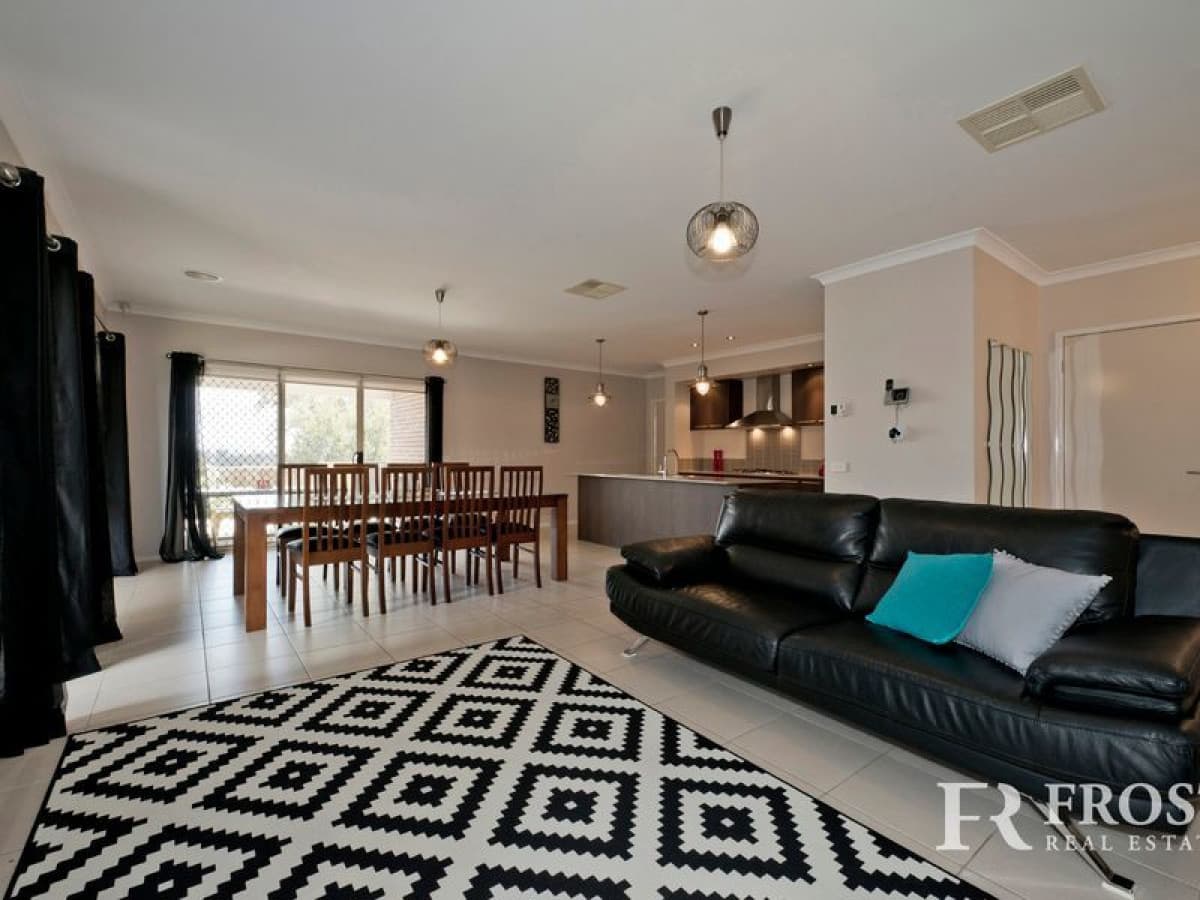 282 Flaxen Hills Road, Doreen, VIC, Doreen - Thumbnail 3