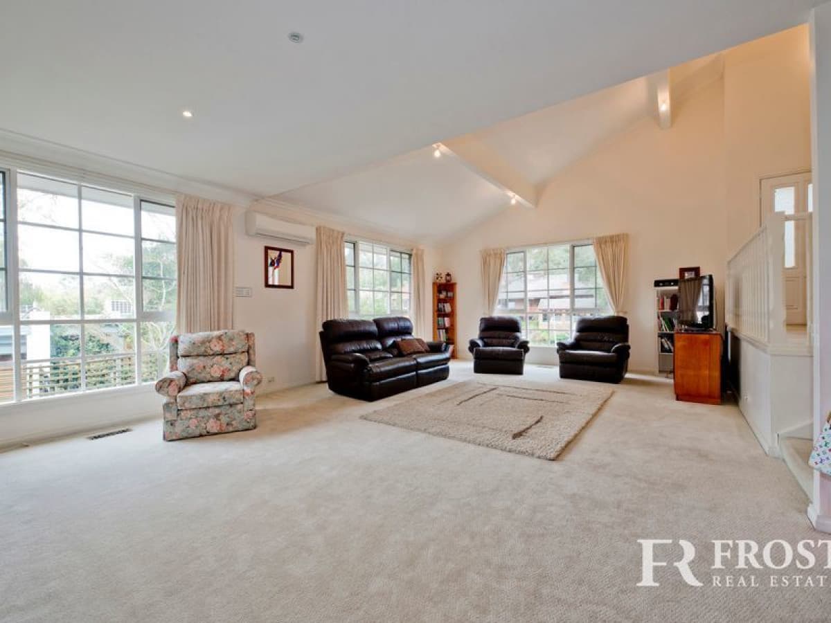 22 Hillingdon Drive, Diamond Creek, VIC, Diamond Creek - Thumbnail 3