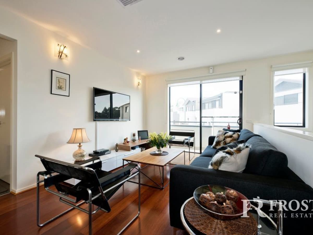 72 Zara Close, Bundoora, VIC, Bundoora - Thumbnail 2