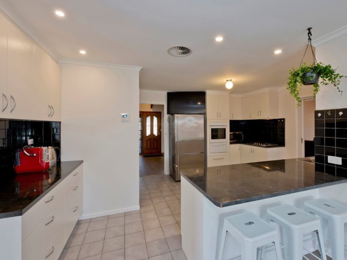 5 Magenta Court, Mill Park, VIC, Mill Park - Thumbnail 3