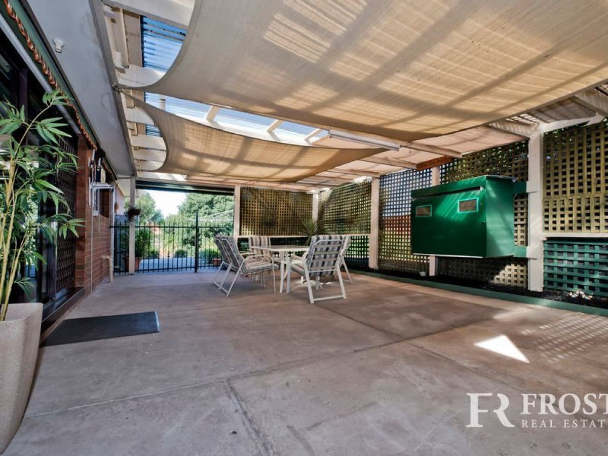 24 Kellaway Crescent, Mill Park, VIC, Mill Park - Thumbnail 2