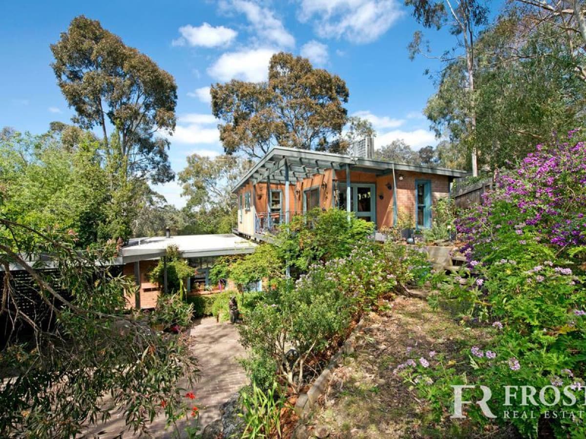 3 Wakefield Close, Eltham North, VIC, Eltham North - Thumbnail 3