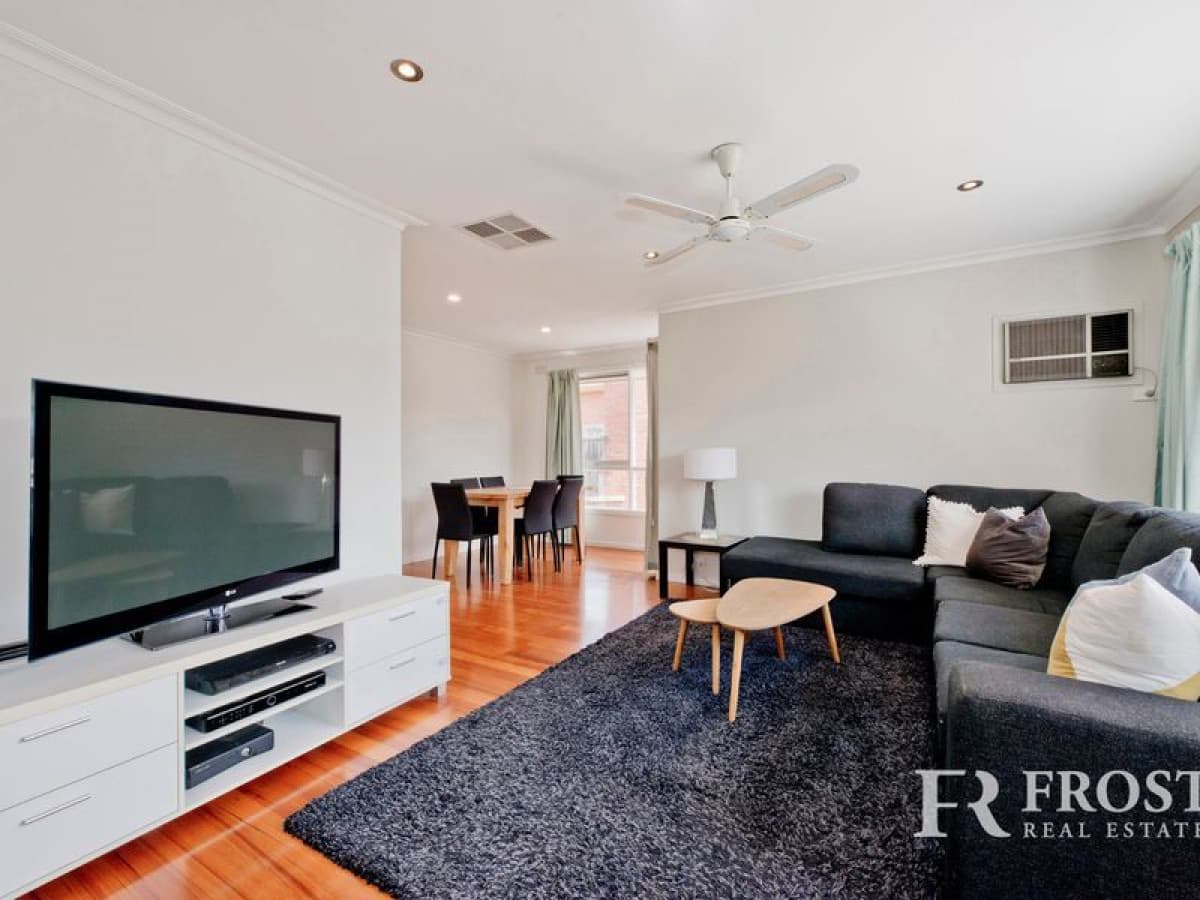 10 Donach Crescent, Bundoora, VIC, Bundoora - Thumbnail 2