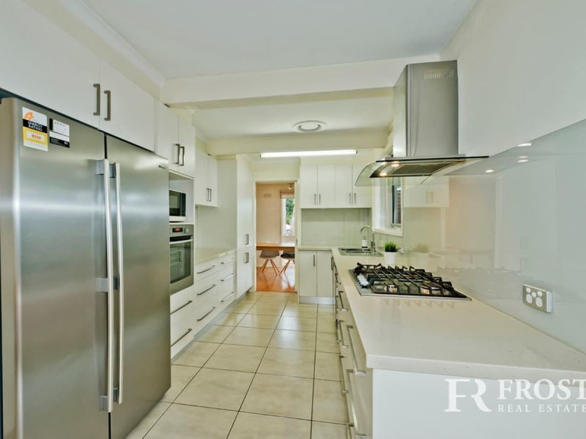 76 Sellars Street, Watsonia North, VIC, Watsonia North - Thumbnail 2