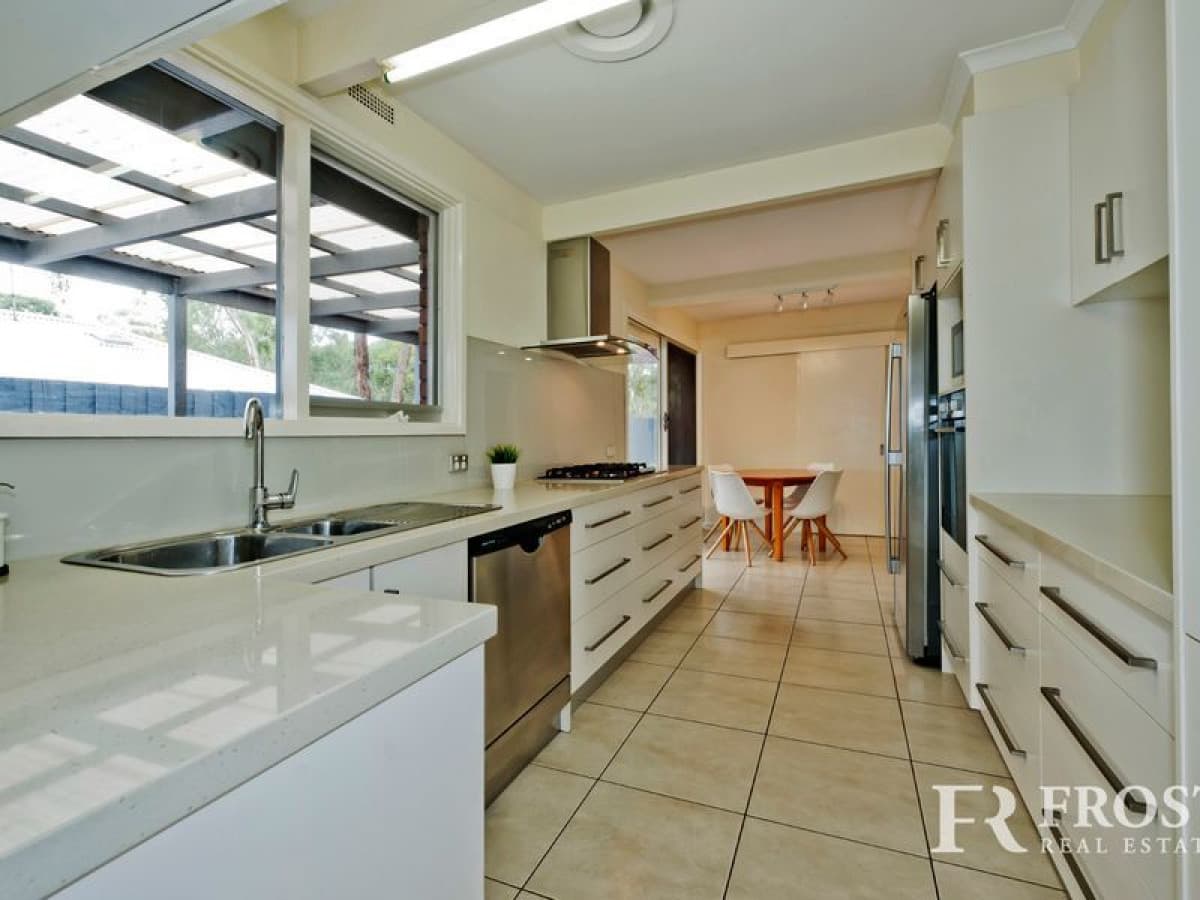 76 Sellars Street, Watsonia North, VIC, Watsonia North - Thumbnail 3