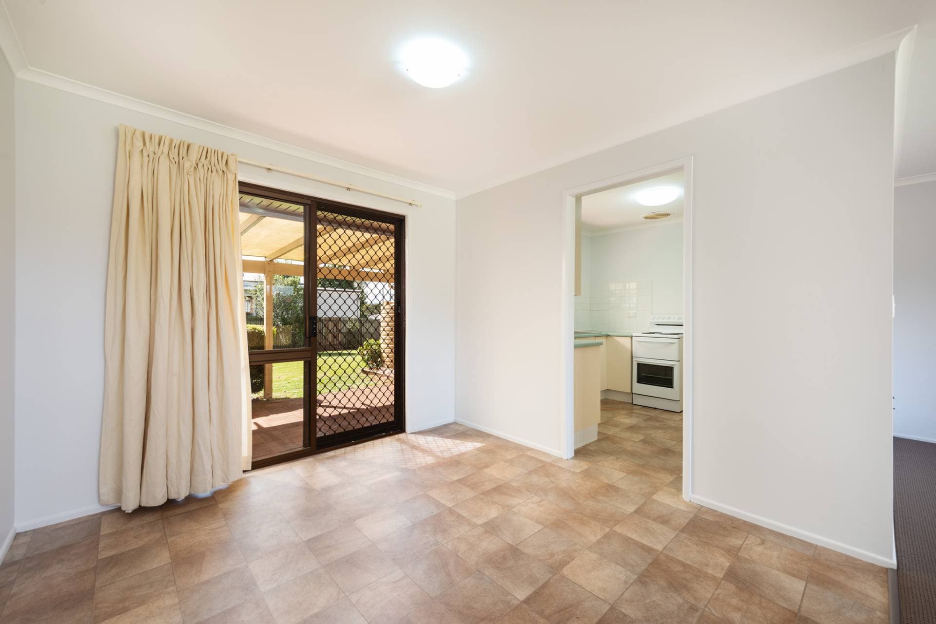 9 Knockator Crescent, Centenary Heights, QLD, Centenary Heights - Thumbnail 4