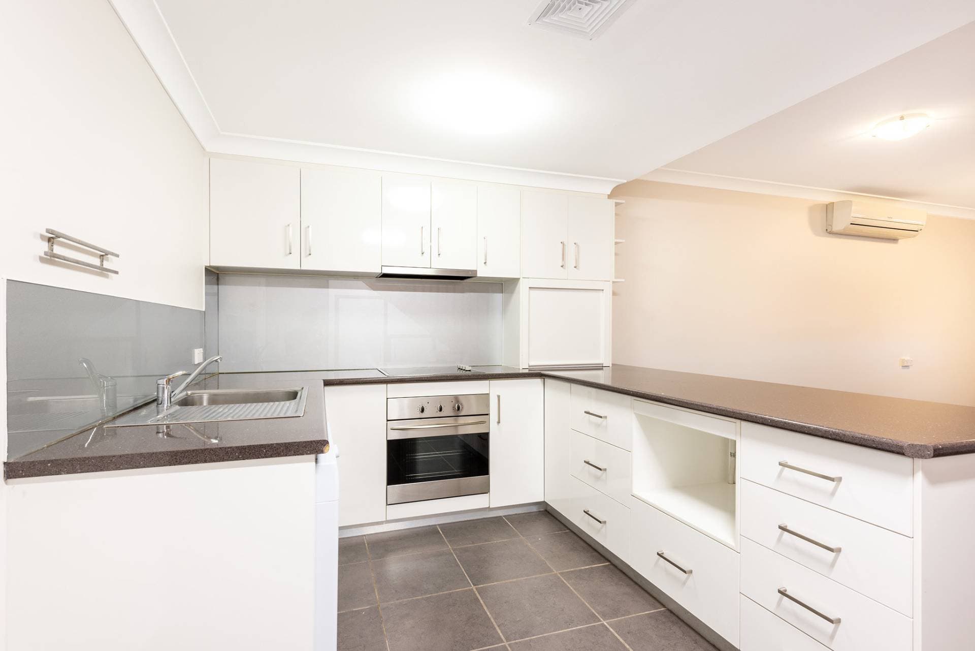 Unit 3, 92 West Street, Toowoomba City, QLD, Toowoomba City - Thumbnail 3