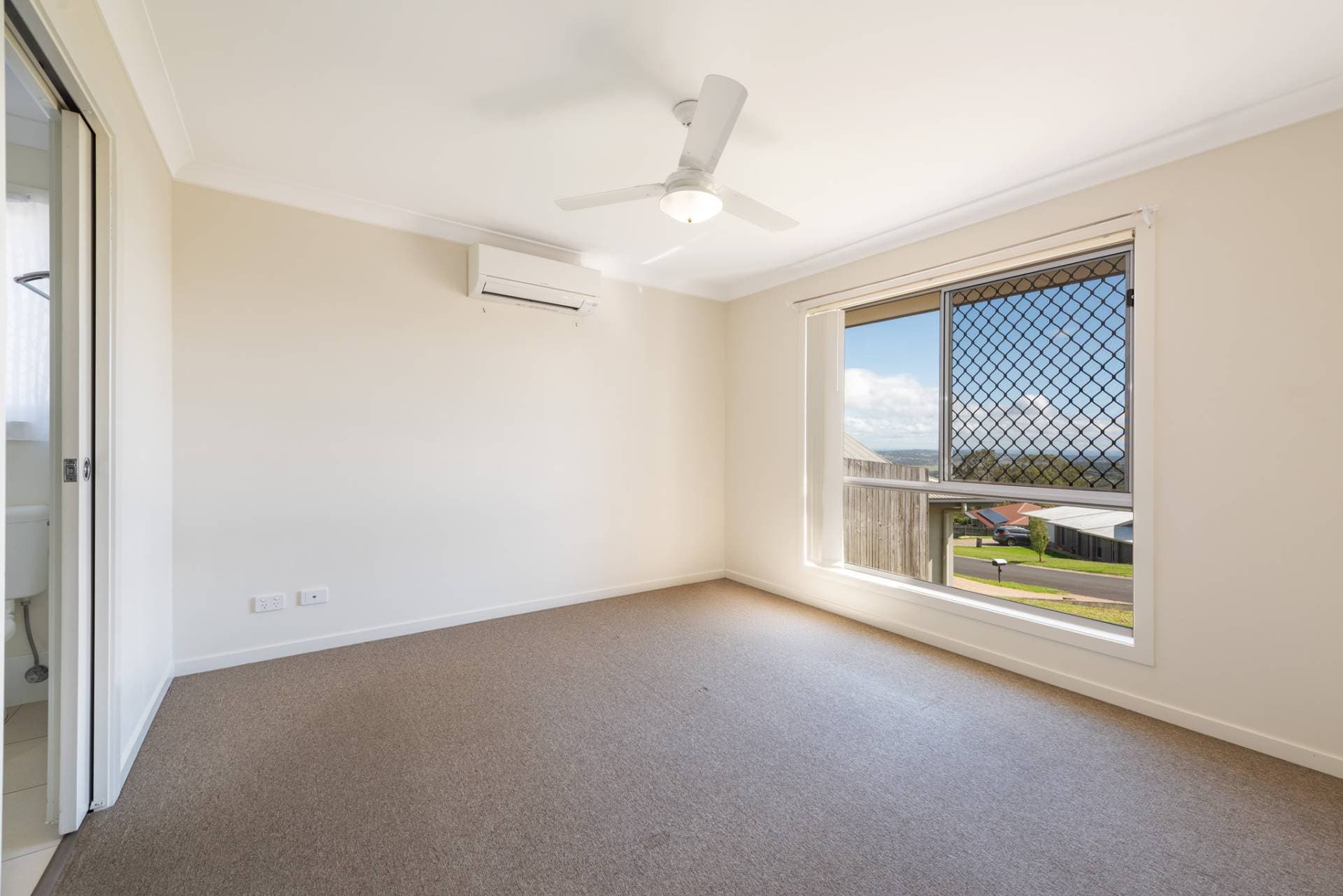 10 Felix Street, Cranley, QLD, Cranley - Thumbnail 4