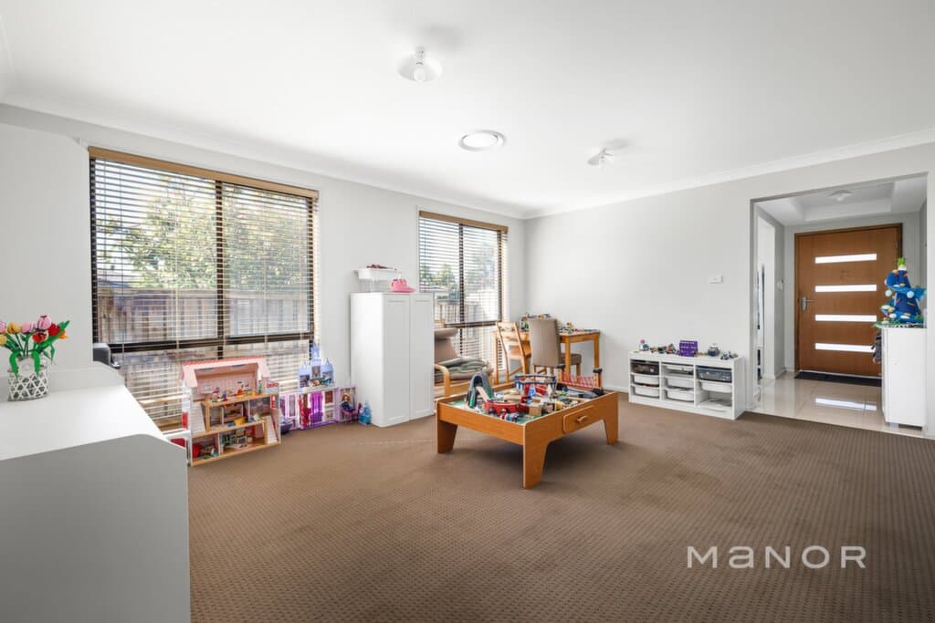19 Rosebrook Avenue, Kellyville Ridge, NSW, Kellyville Ridge - Thumbnail 5