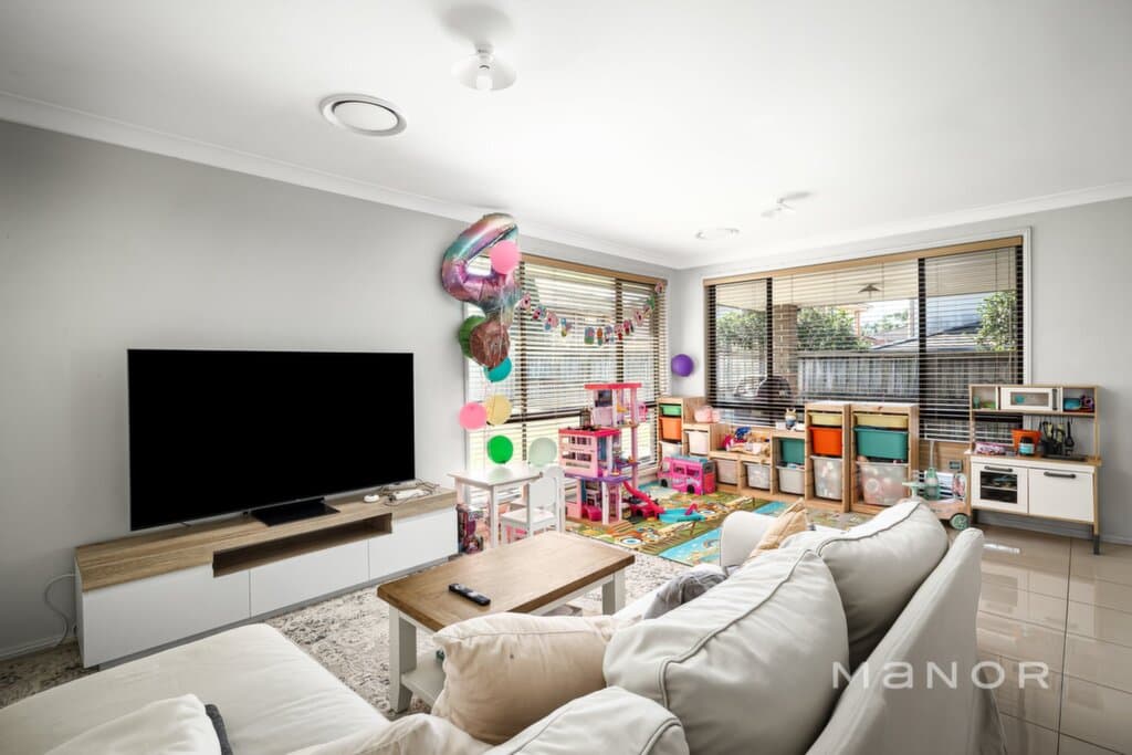 19 Rosebrook Avenue, Kellyville Ridge, NSW, Kellyville Ridge - Thumbnail 7