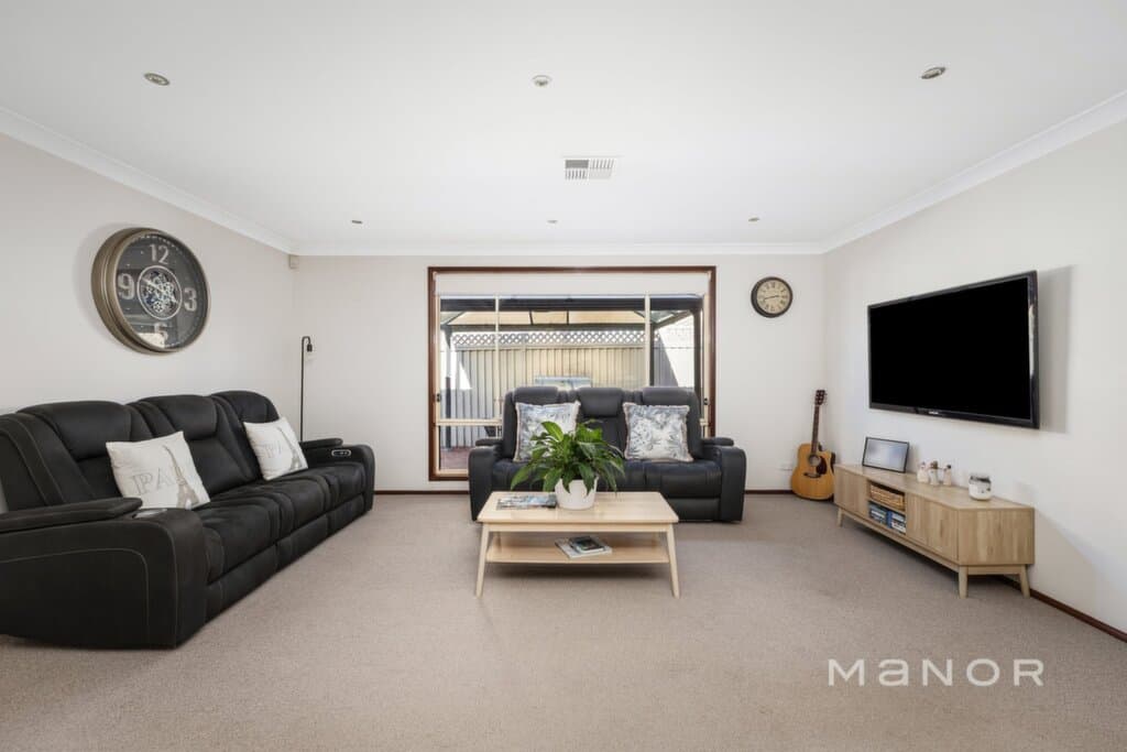 15 Stave Place, Kellyville Ridge, NSW, Kellyville Ridge - Thumbnail 3
