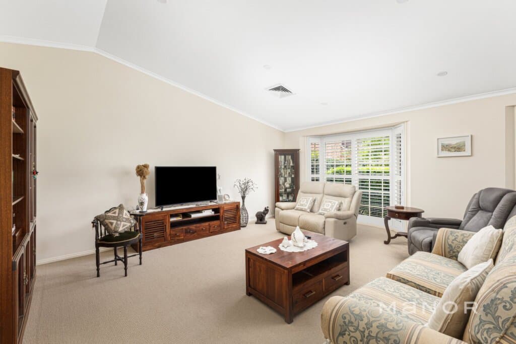 11 Hillgate Place Castle Hill, Castle Hill - Thumbnail 3