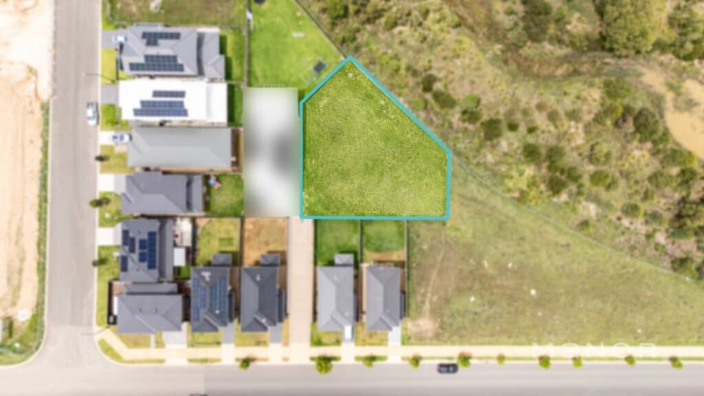 156 Mount Carmel Drive Box Hill, Box Hill - Thumbnail 3