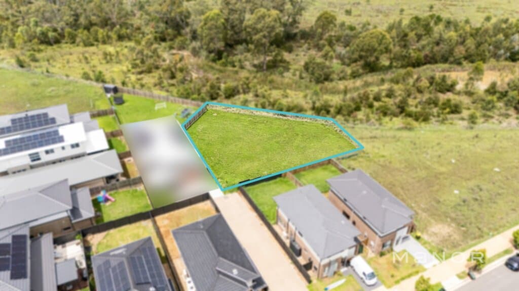 156 Mount Carmel Drive Box Hill, Box Hill - Thumbnail 4