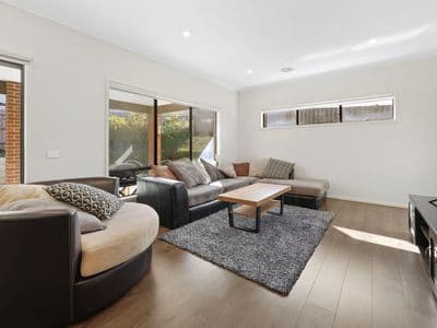 5 Dardinal Lane, 5 Dardinal Lane - Thumbnail 2