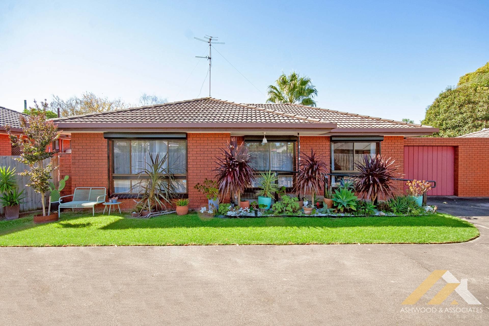 Unit 2, 21 Turnbull Street, Bairnsdale VIC 3875, Bairnsdale - Thumbnail 2