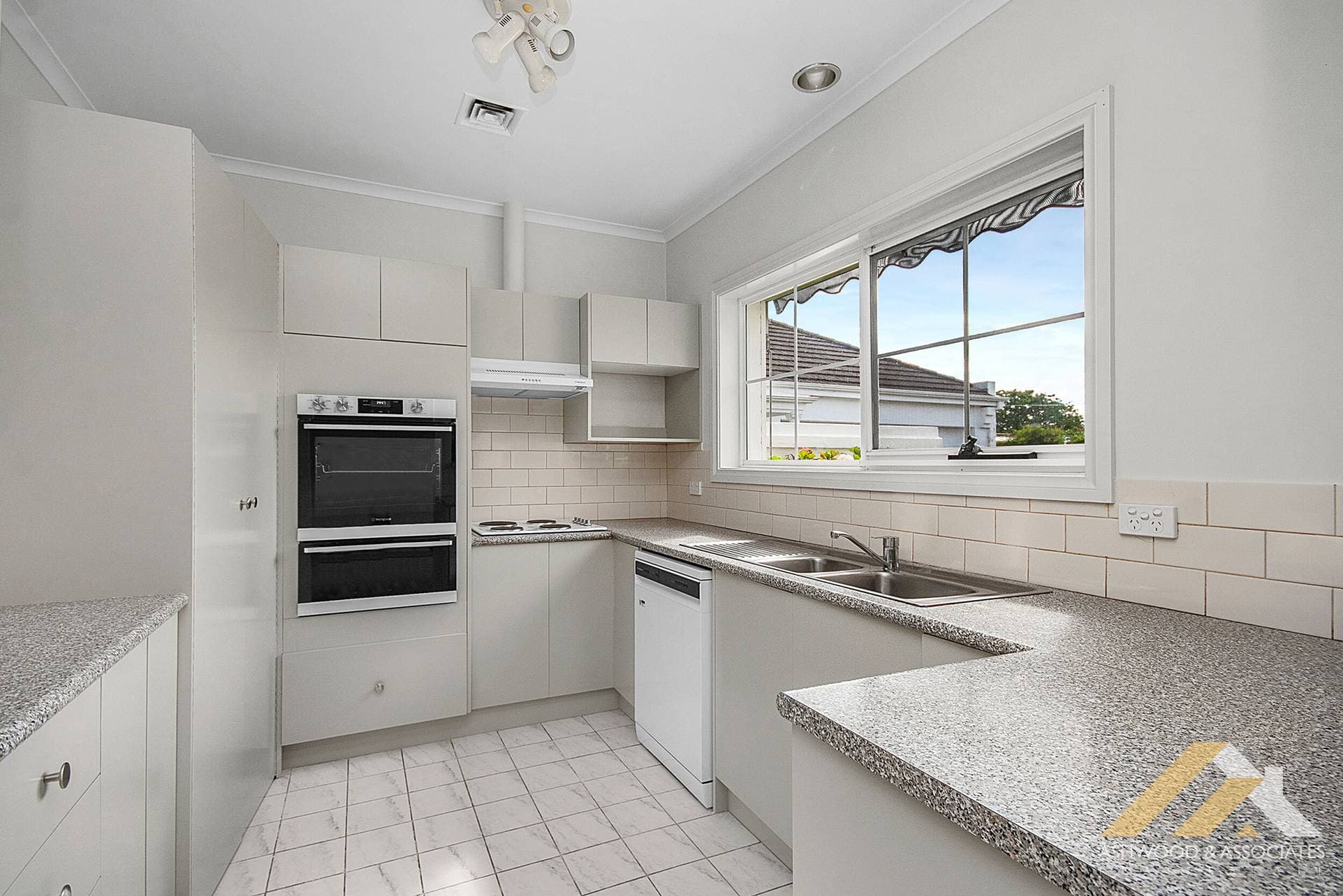 Unit 2, 66 Mitchell Street, Bairnsdale VIC 3875, Bairnsdale - Thumbnail 3