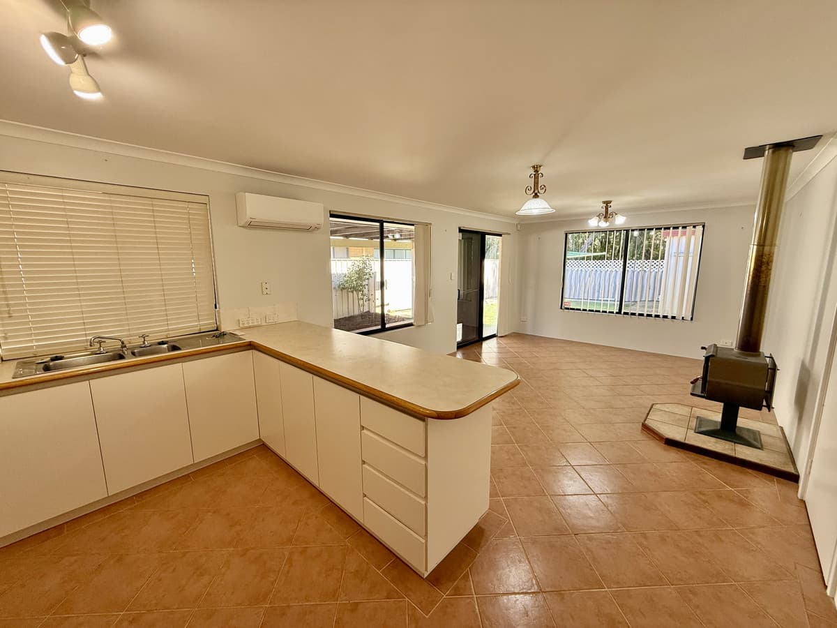 39 Silver Gull Court, Geographe WA 6280, Geographe - Thumbnail 5