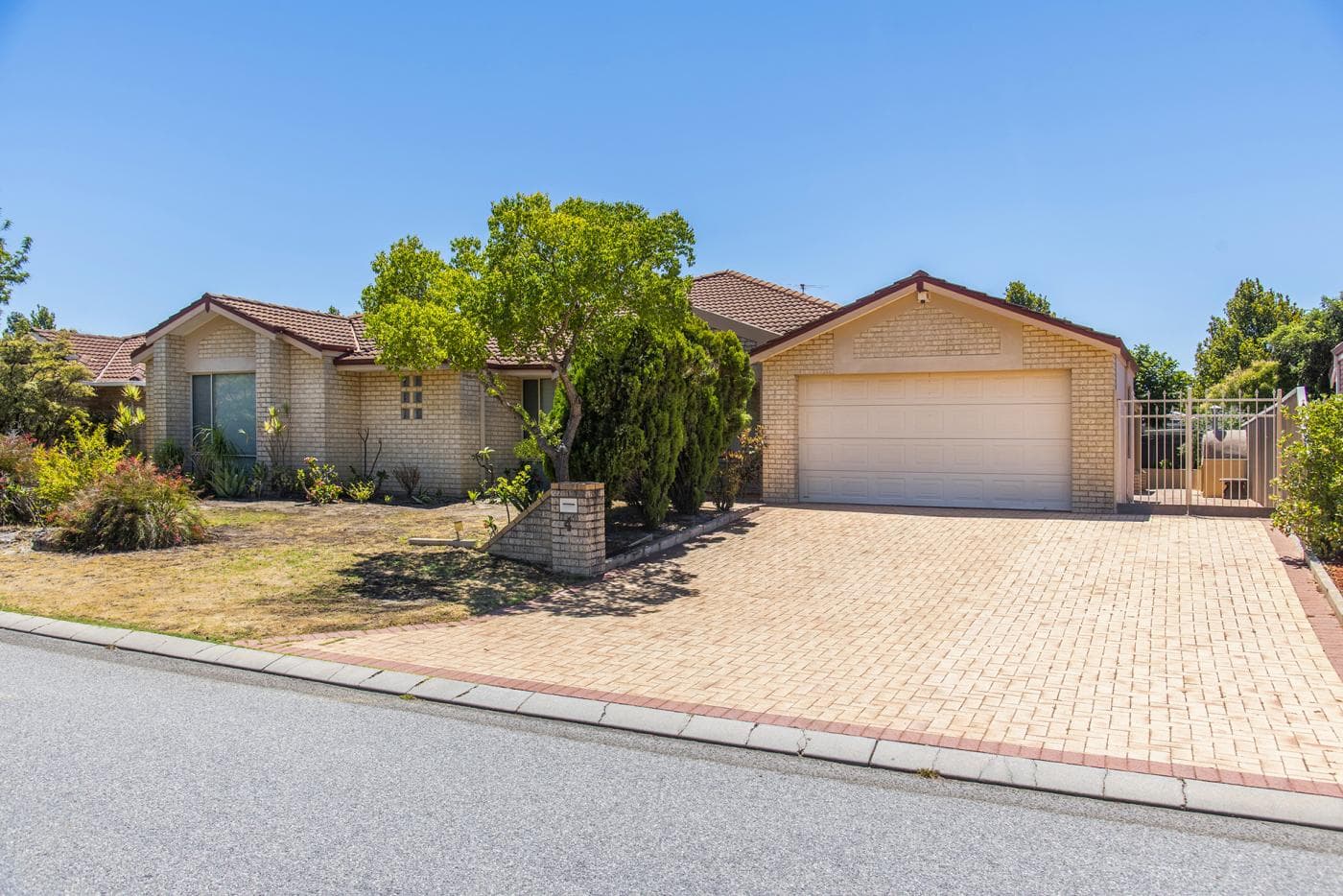 4 Durness Place, Canning Vale, WA, Canning Vale - Image 1