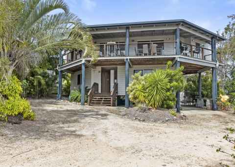 10 Bombala Cres, Rainbow Beach, Rainbow Beach - Image 1