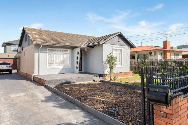1/13 Mclennan Street, Braybrook - Thumbnail 2