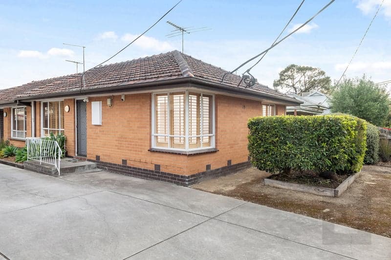 1/19 Beaumont Parade, West Footscray - Image 1