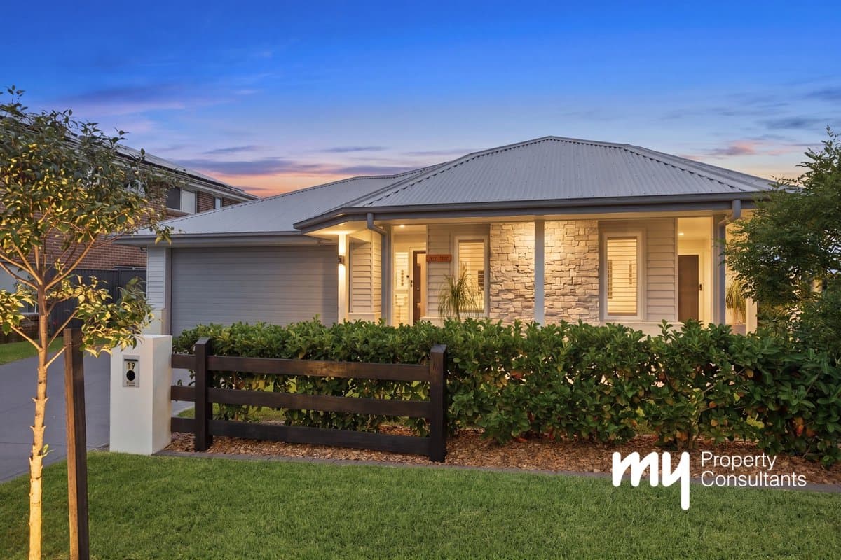 19 Wisteria Rise, Cobbitty - Image 1