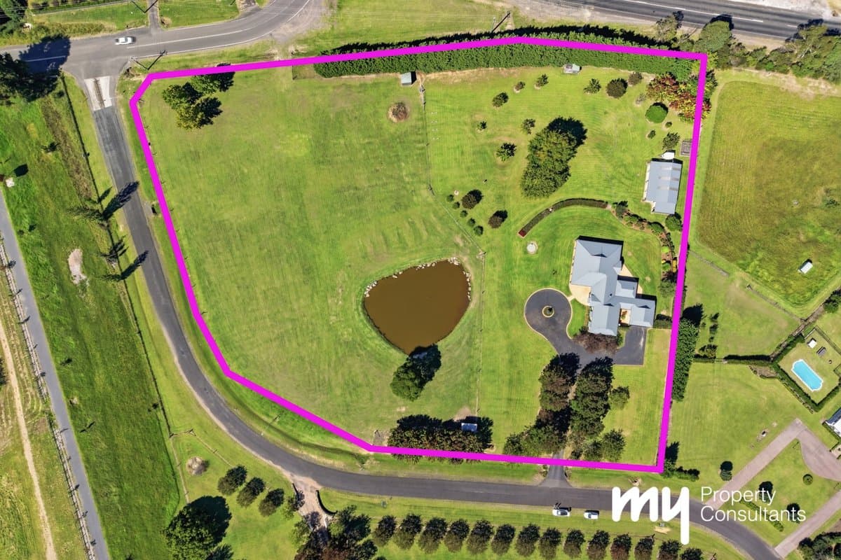 1 Equestrian Drive, Picton - Thumbnail 2