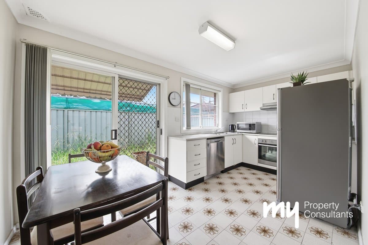 15/ 6-8 Second Avenue, Macquarie Fields - Thumbnail 3