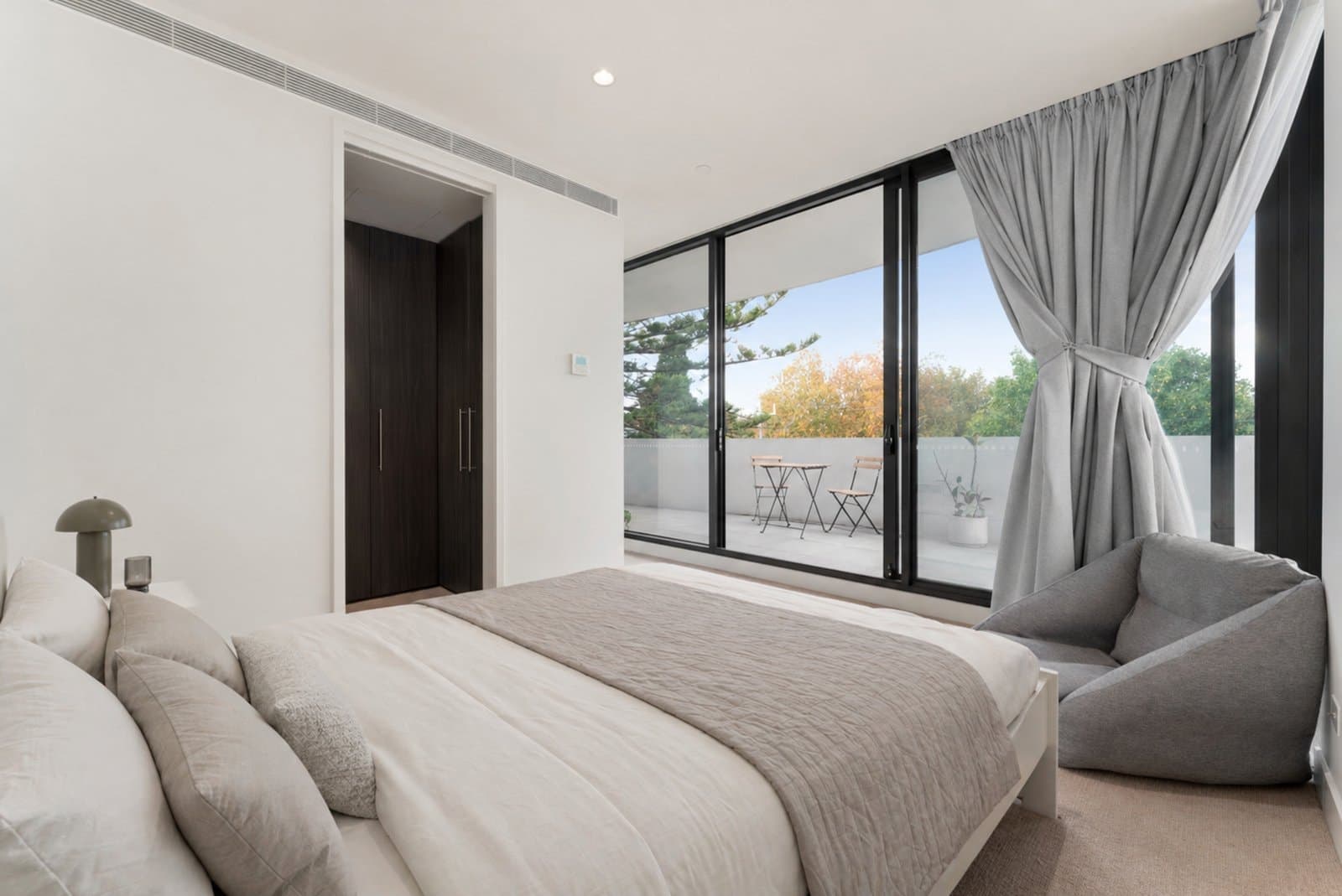 204/585-589 Burke Road, Camberwell - Thumbnail 3