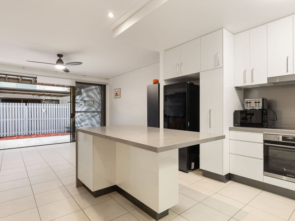 8 The Gardenway, Robina, Robina - Thumbnail 4