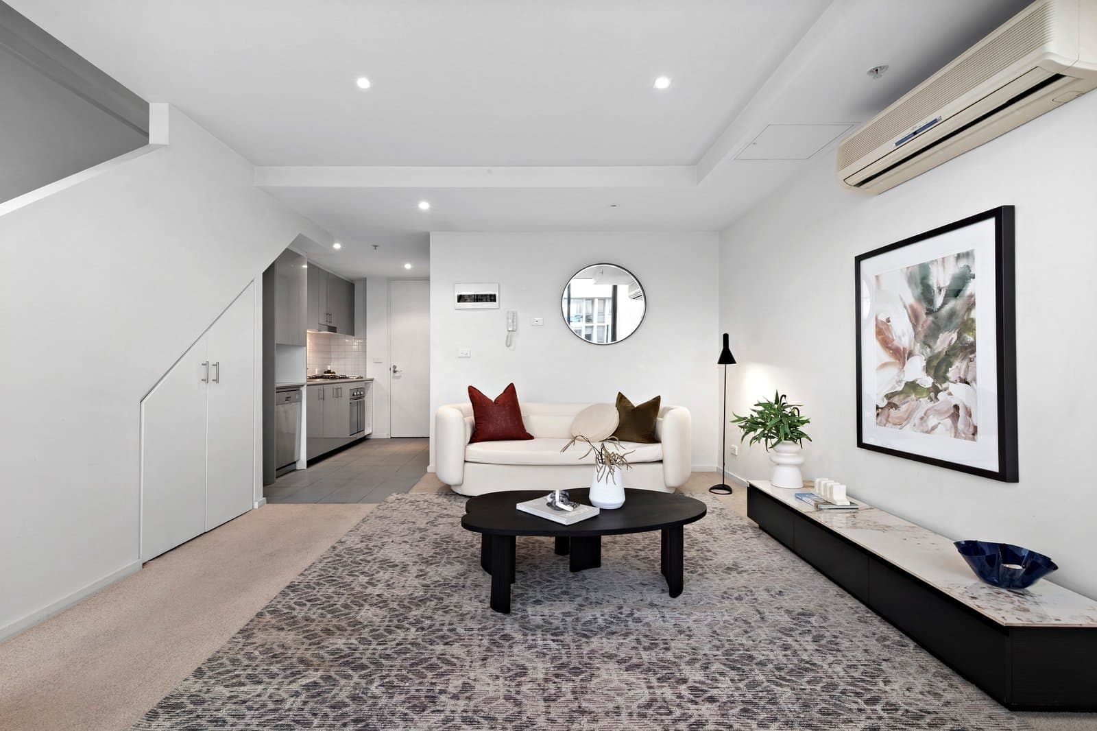 910/57 Bay Street, Port Melbourne - Thumbnail 4