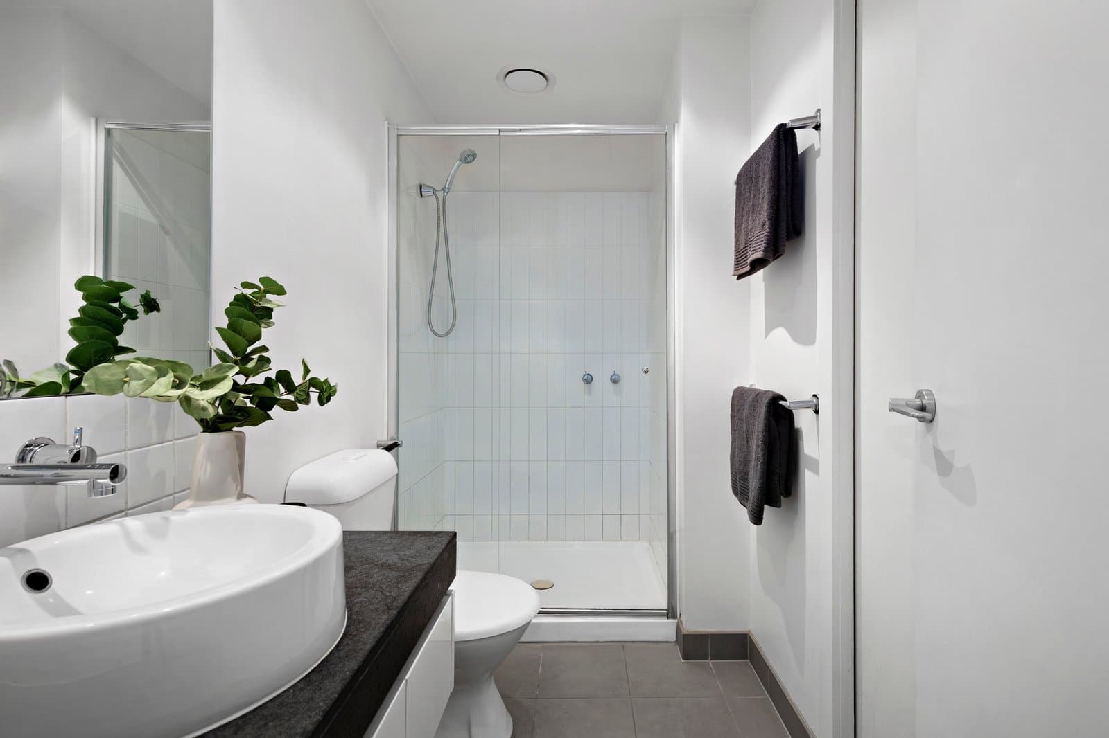 910/57 Bay Street, Port Melbourne - Thumbnail 6