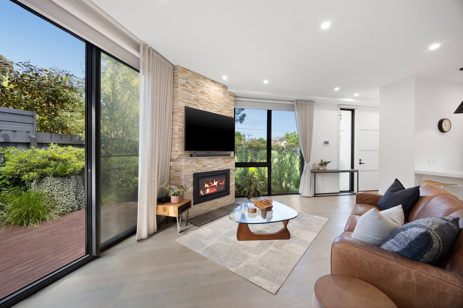 1 Roosevelt Court, Brighton East - Thumbnail 3