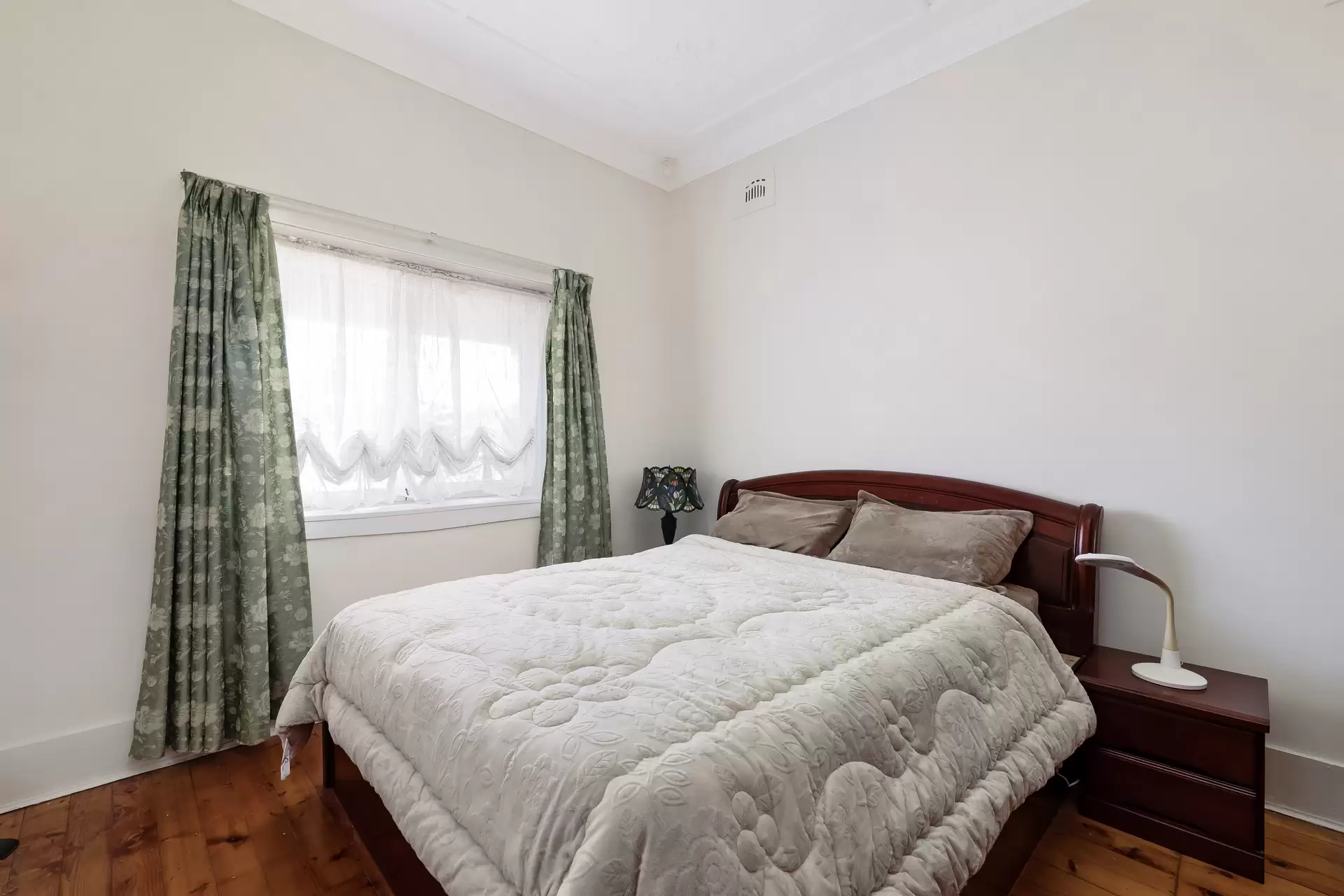 60 King Street, Ashbury - Thumbnail 2