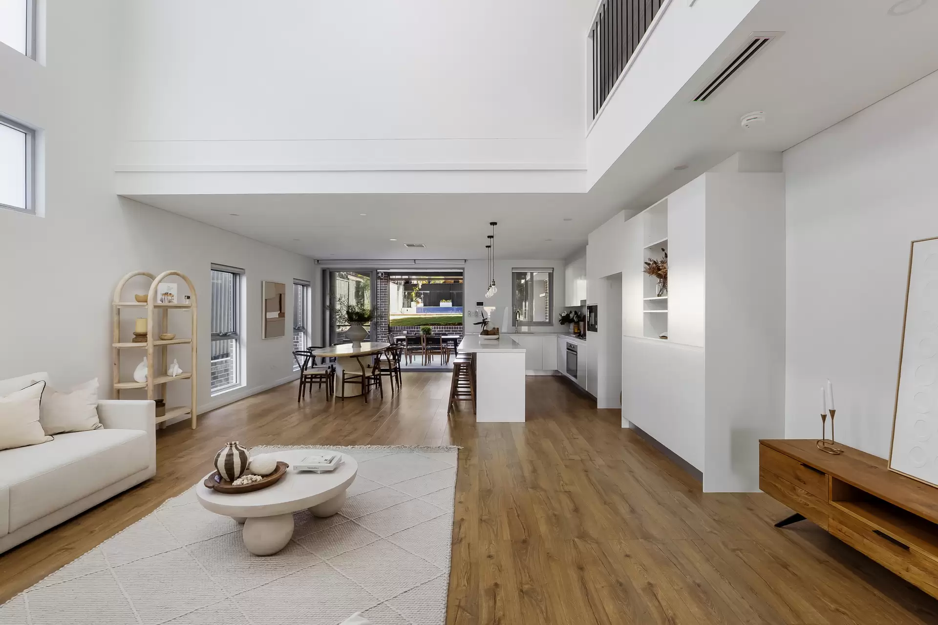 15B Allen Street, Canterbury - Thumbnail 2