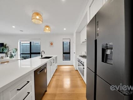 73 Barrabool Boulevard, Mambourin - Thumbnail 3