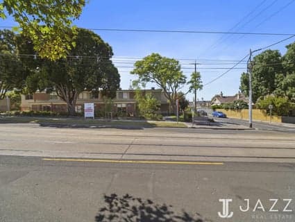 21/15 Hawthorn Road, Caulfield North - Thumbnail 4