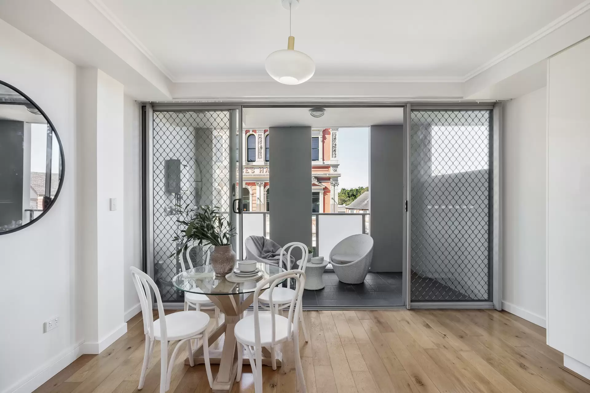 205/359 King Street, Newtown - Thumbnail 3