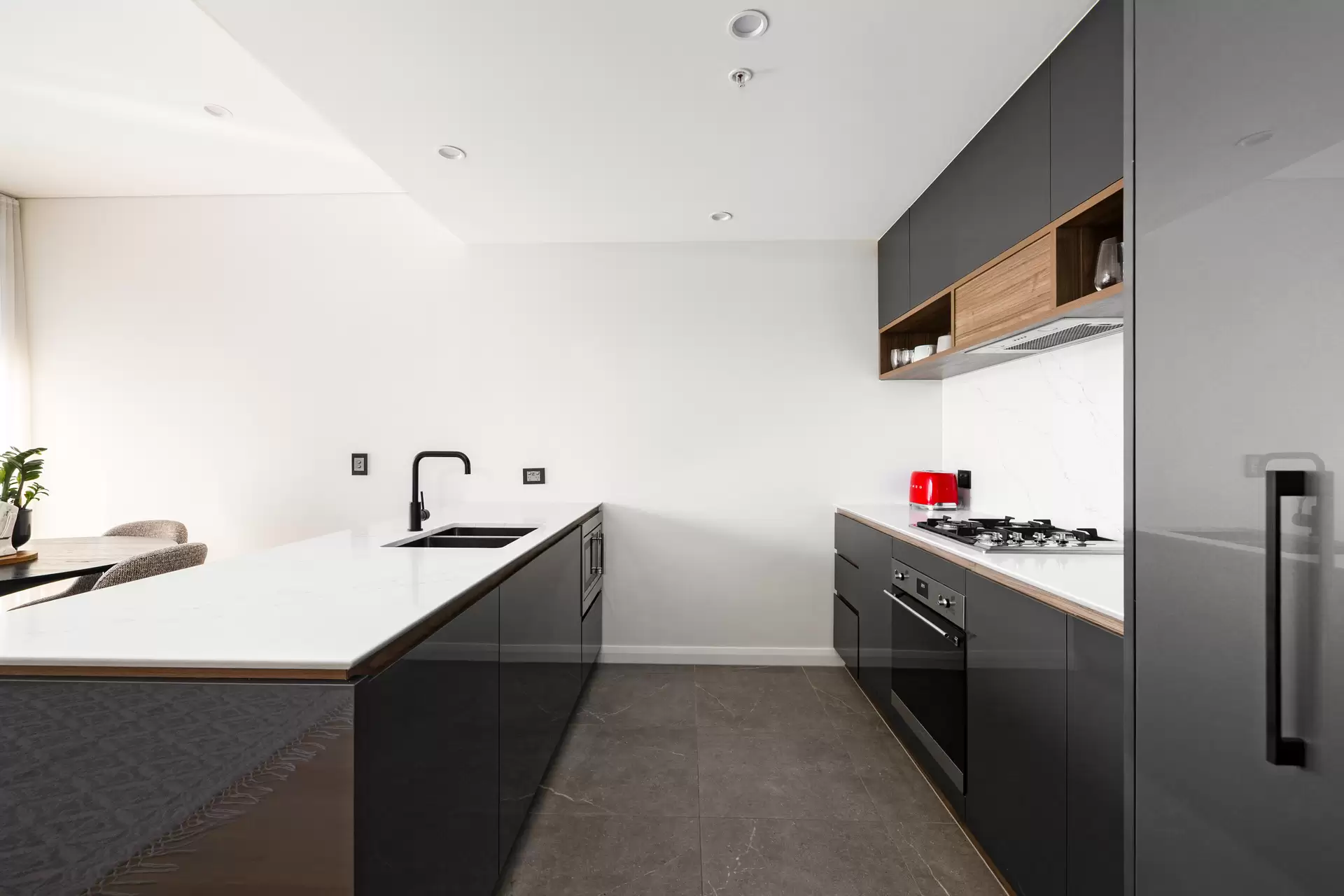 205/2 Regent Street, Petersham - Thumbnail 5