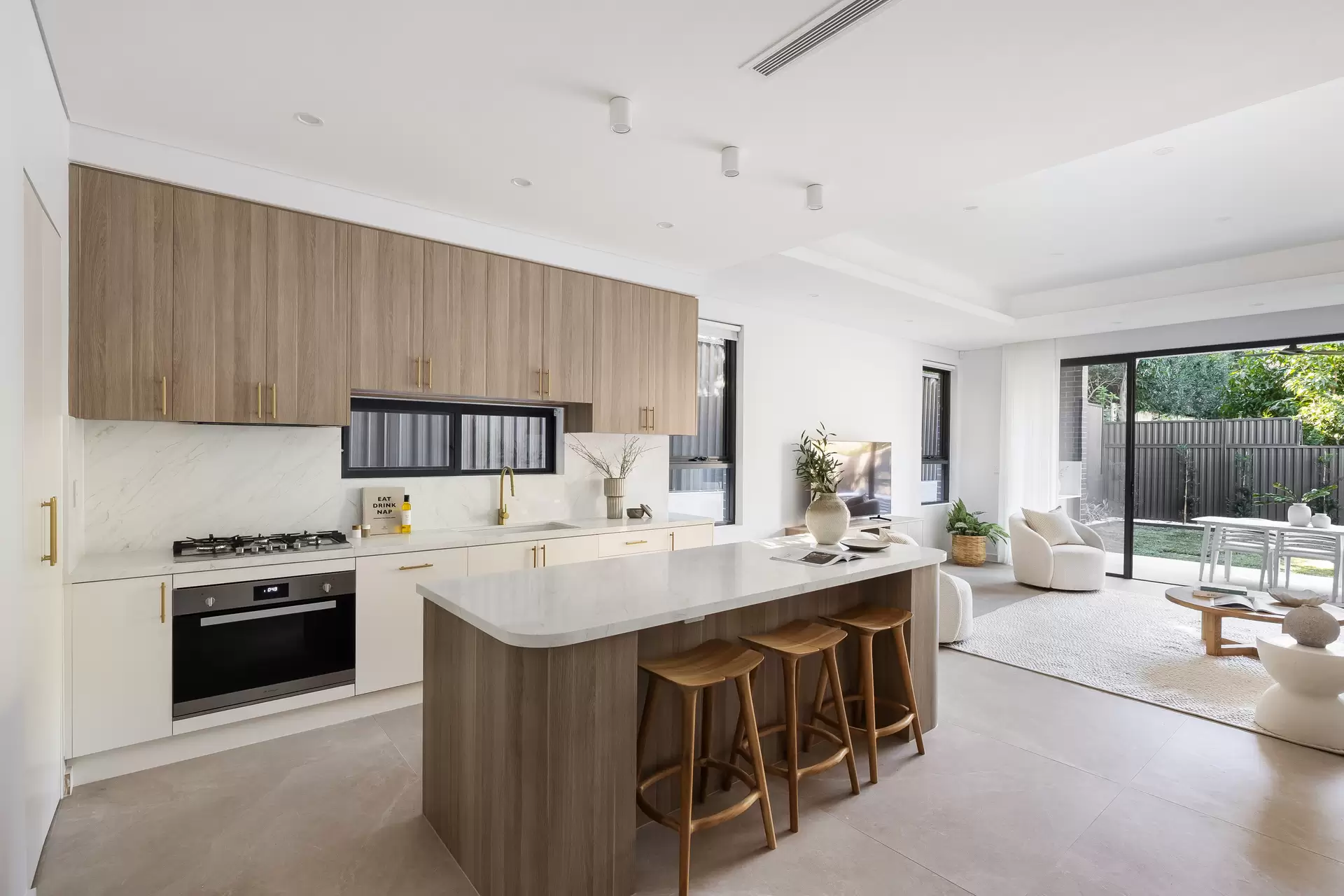 16A Charlotte Street, Campsie - Thumbnail 2