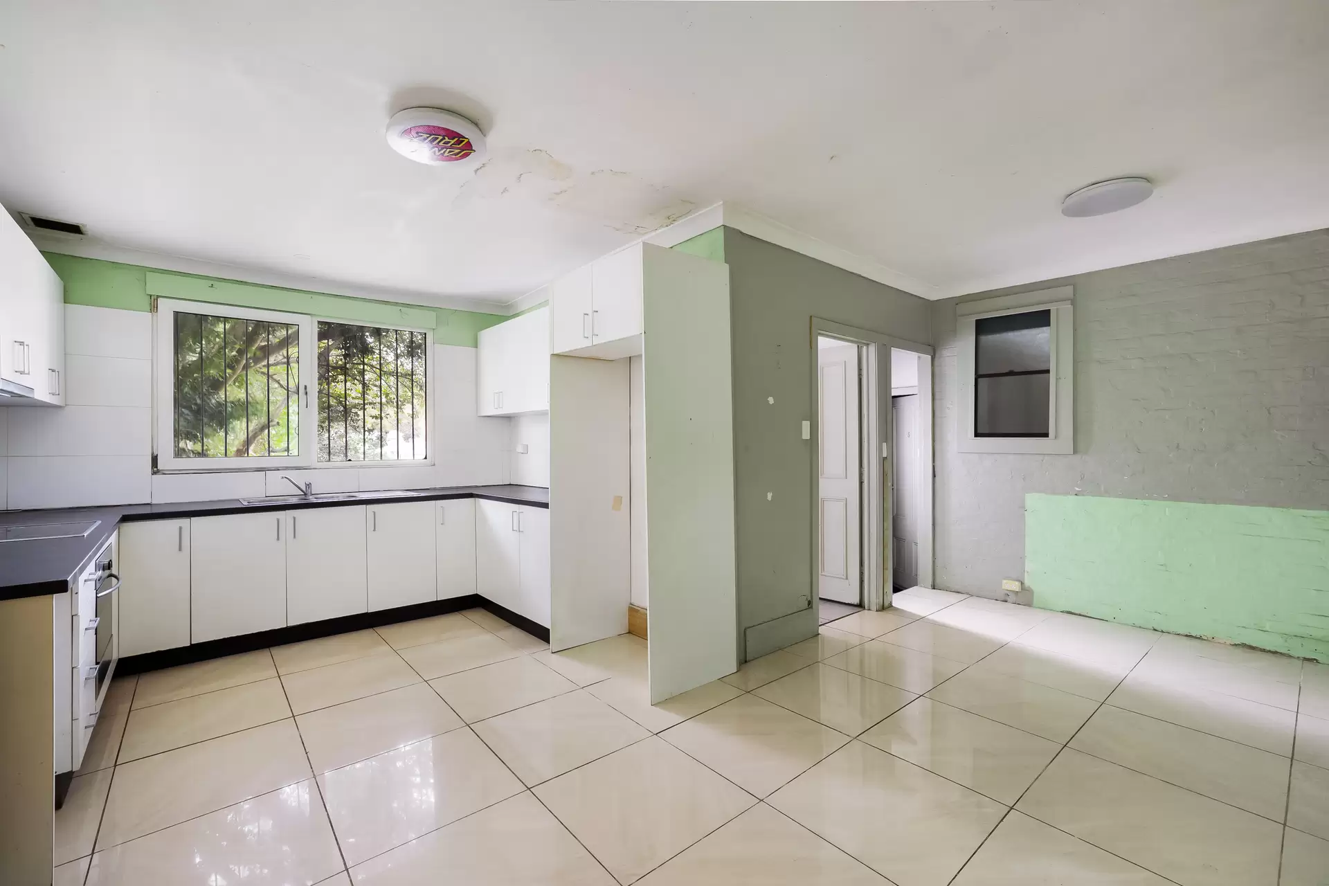 56 Railway Road, Sydenham - Thumbnail 5